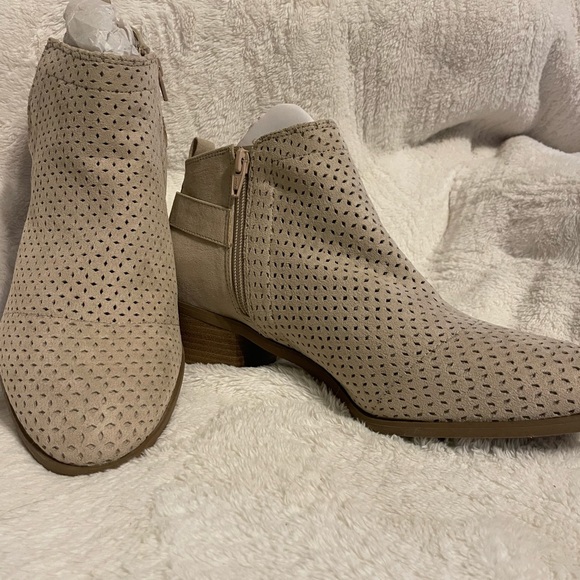 New in box taupe booties. Womens size 12W. - Picture 6 of 6